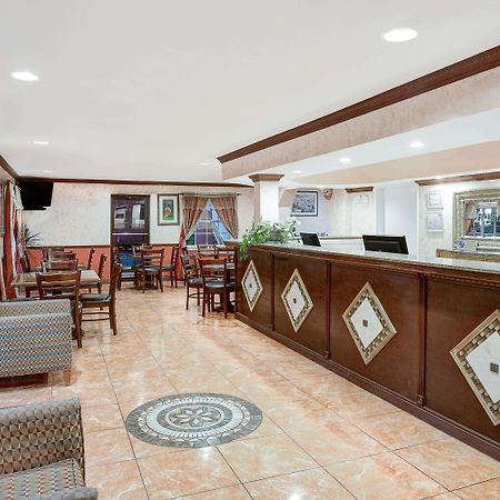 Howard Johnson By Wyndham Ft. Myers Fl Fort Myers Eksteriør billede
