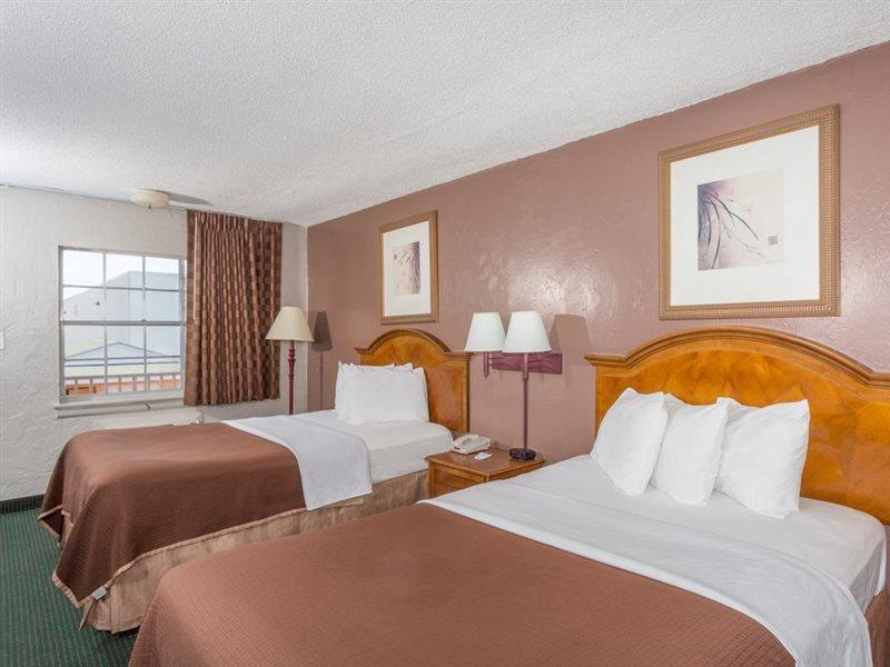 Howard Johnson By Wyndham Ft. Myers Fl Fort Myers Eksteriør billede