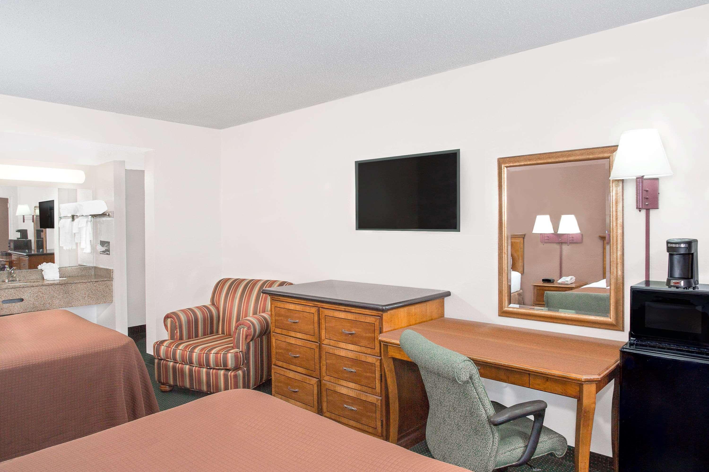 Howard Johnson By Wyndham Ft. Myers Fl Fort Myers Eksteriør billede