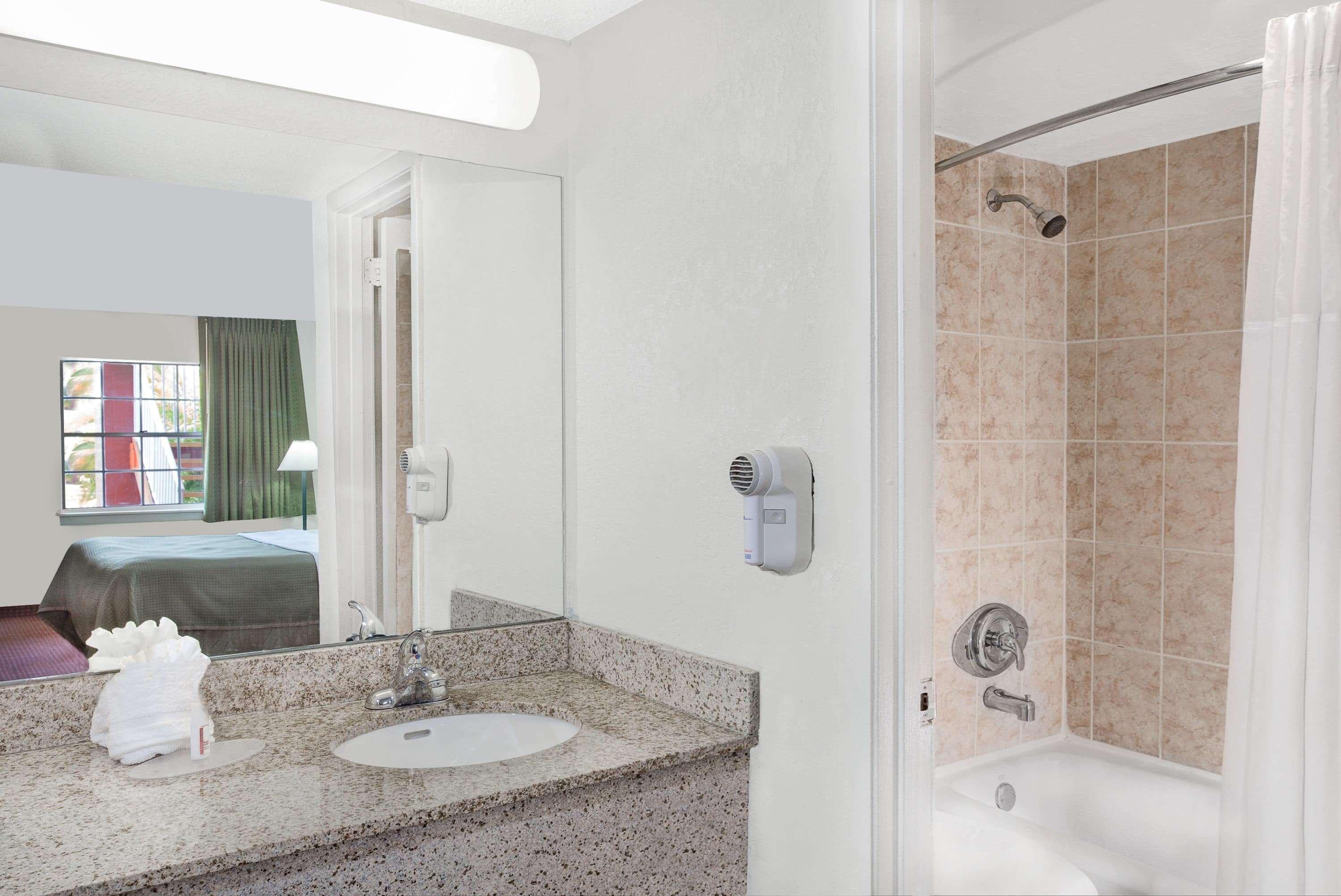 Howard Johnson By Wyndham Ft. Myers Fl Fort Myers Eksteriør billede