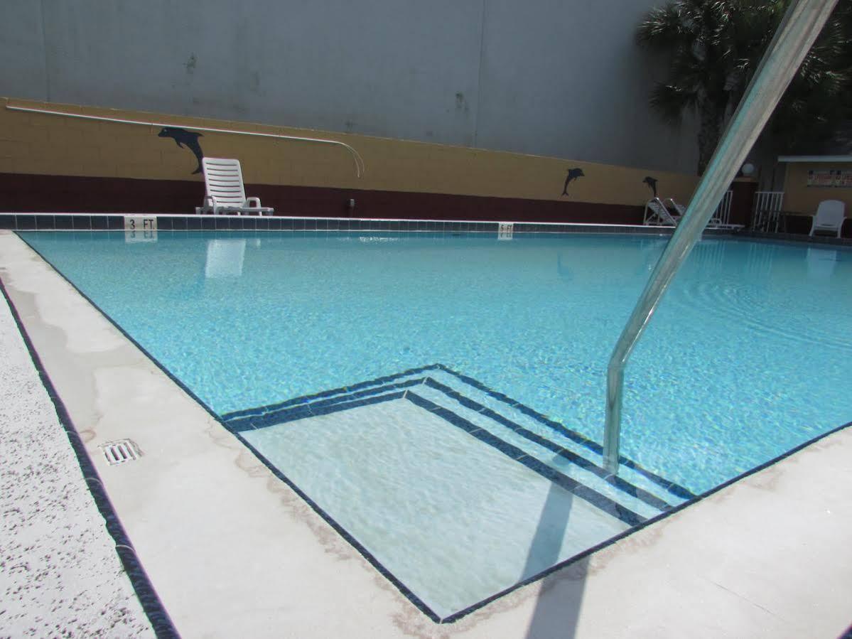 Howard Johnson By Wyndham Ft. Myers Fl Fort Myers Eksteriør billede